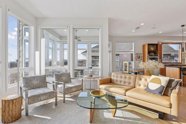 10046 Indigo Drive, Eden Prairie, MN 55347