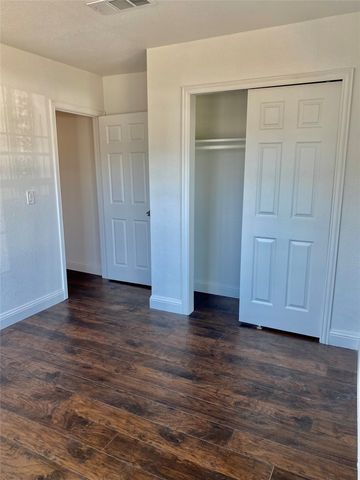 3001 ROSS Avenue, Fort Worth, TX 76106