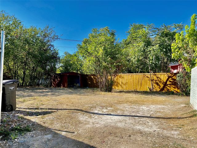 3001 ROSS Avenue, Fort Worth, TX 76106