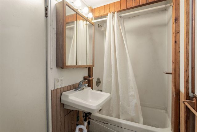69408 Elkhart Road, Edwardsburg, MI 49112