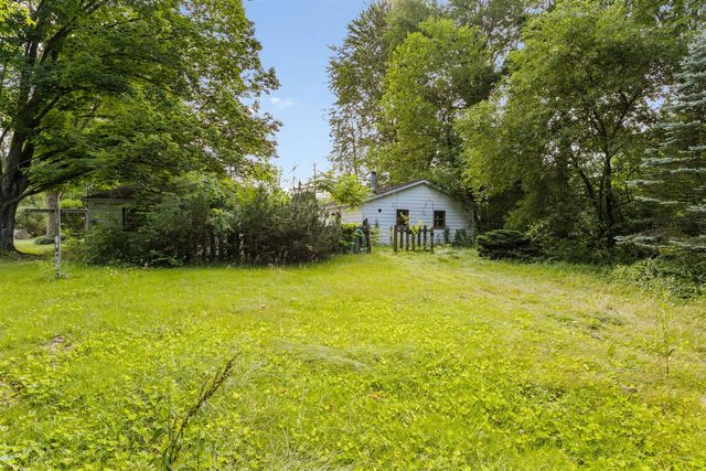 69408 Elkhart Road, Edwardsburg, MI 49112