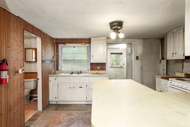 69408 Elkhart Road, Edwardsburg, MI 49112