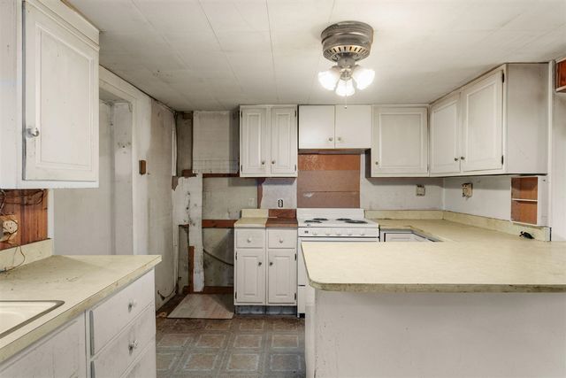 69408 Elkhart Road, Edwardsburg, MI 49112