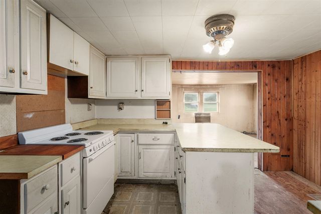 69408 Elkhart Road, Edwardsburg, MI 49112