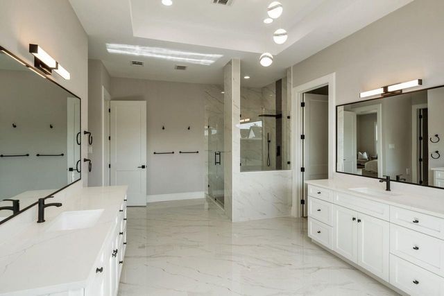 2046 Macarthur Street, Houston, TX 77030