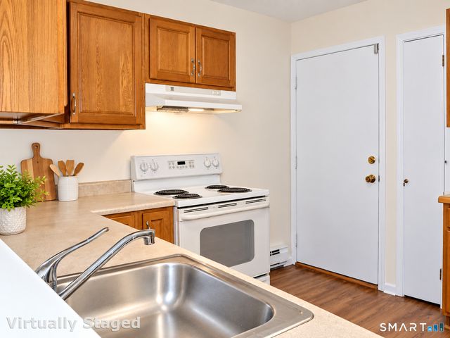111 Wellington Drive 111, Farmington, CT 06032