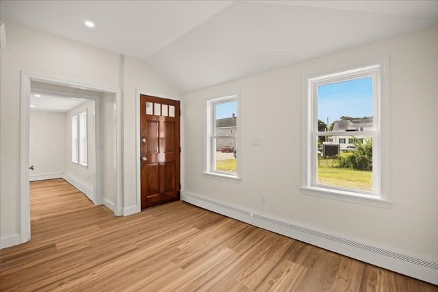75 Ottawa St, Attleboro, MA 02703