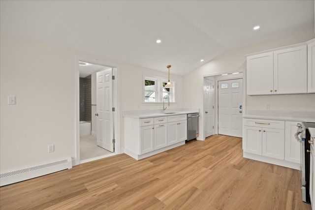 75 Ottawa St, Attleboro, MA 02703