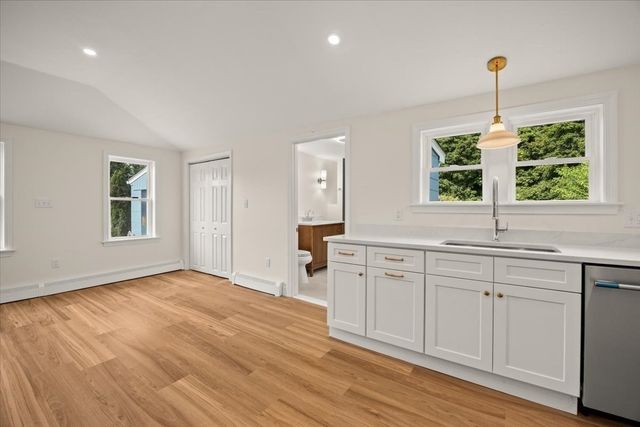 75 Ottawa St, Attleboro, MA 02703