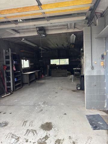 75 Ottawa St, Attleboro, MA 02703
