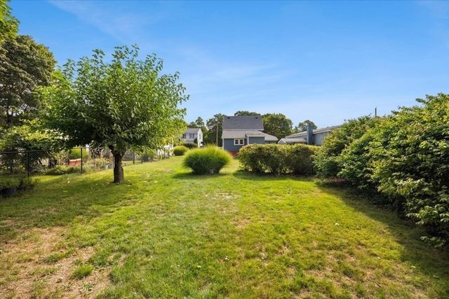75 Ottawa St, Attleboro, MA 02703