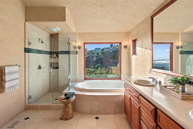 29 Live Oak Rd, Berkeley, CA 94705