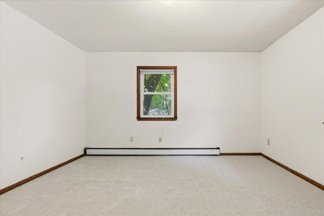 84 Logan Avenue W, West Saint Paul, MN 55118