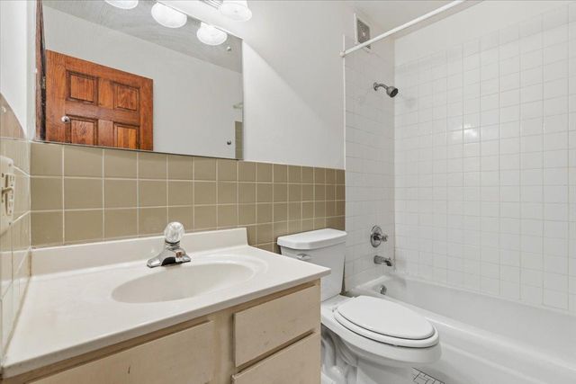 84 Logan Avenue W, West Saint Paul, MN 55118