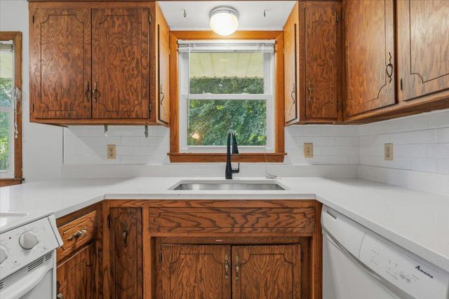 84 Logan Avenue W, West Saint Paul, MN 55118