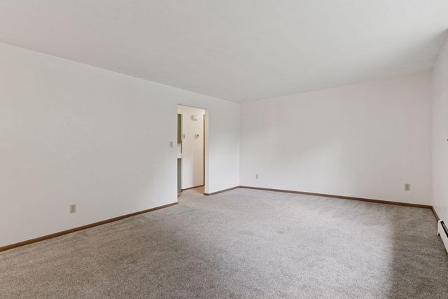 84 Logan Avenue W, West Saint Paul, MN 55118