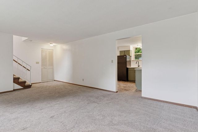 84 Logan Avenue W, West Saint Paul, MN 55118