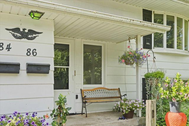 84 Logan Avenue W, West Saint Paul, MN 55118