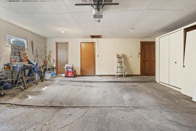 84 Logan Avenue W, West Saint Paul, MN 55118