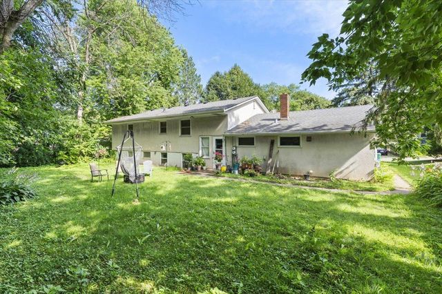 84 Logan Avenue W, West Saint Paul, MN 55118