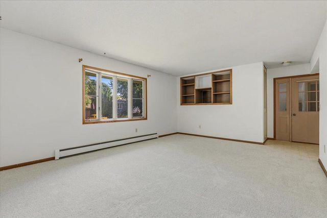 84 Logan Avenue W, West Saint Paul, MN 55118