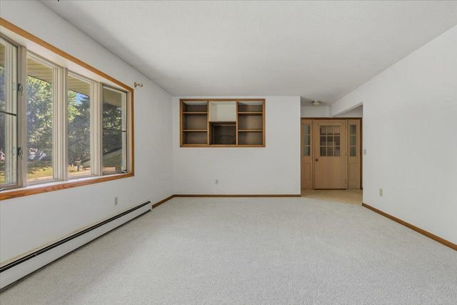 84 Logan Avenue W, West Saint Paul, MN 55118