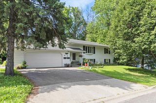 84 Logan Avenue W, West Saint Paul, MN 55118