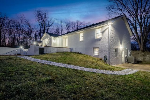 644 Highway 13, Cunningham, TN 37052