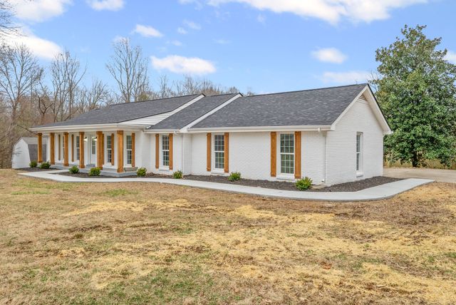644 Highway 13, Cunningham, TN 37052