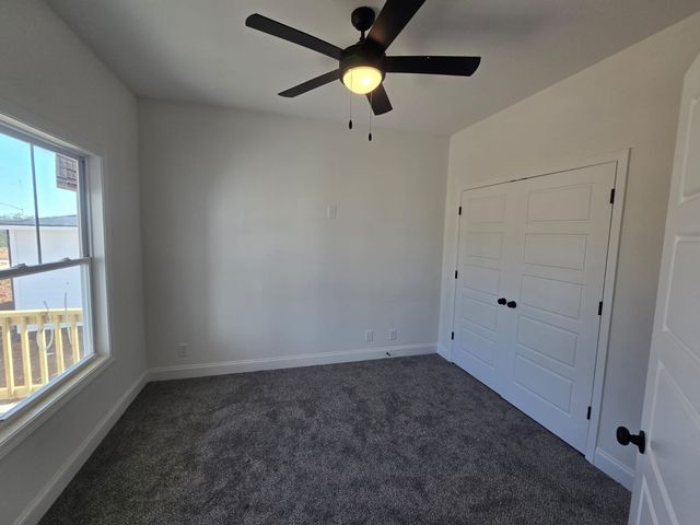 526 N Halfifax Ct, Clarksville, TN 37040