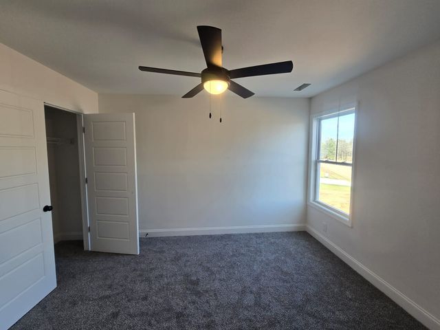 526 N Halfifax Ct, Clarksville, TN 37040