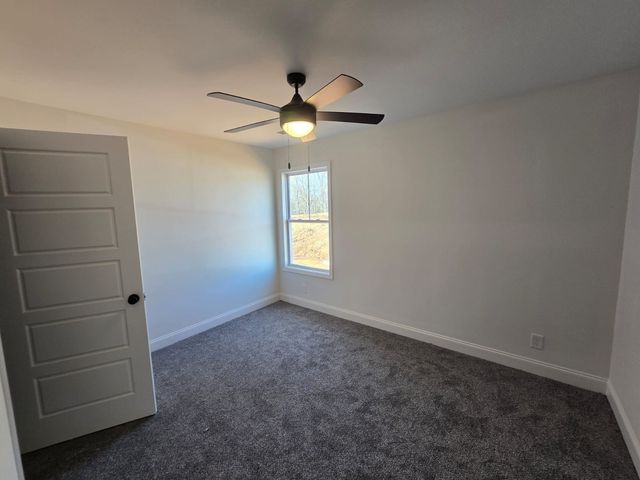 526 N Halfifax Ct, Clarksville, TN 37040