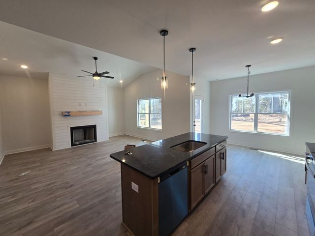 526 N Halfifax Ct, Clarksville, TN 37040