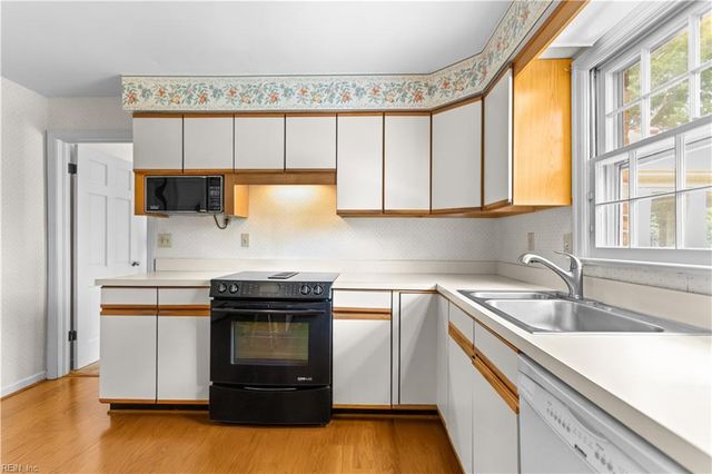 4536 Biscayne DR, Virginia Beach, VA 23455