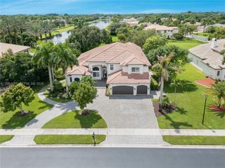 11406 Canyon Maple Boulevard, Davie, FL 33330