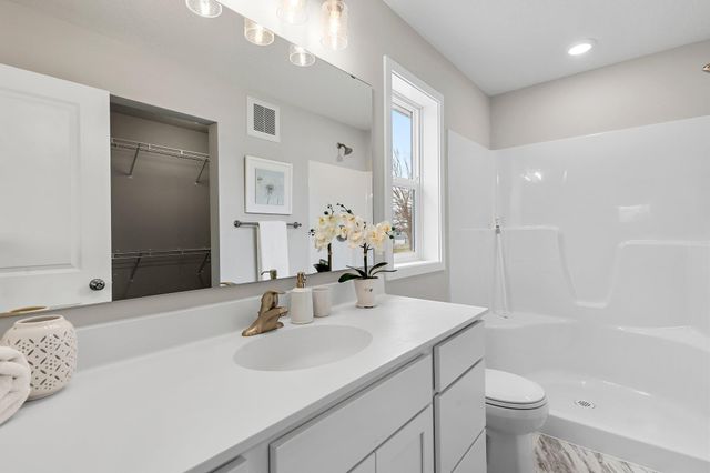 13 Kodiak Court, North Mankato, MN 56003