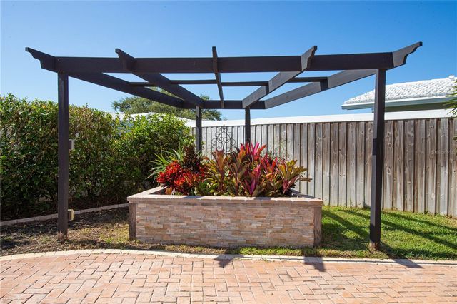 14872 CROWN DRIVE, Largo, FL 33774