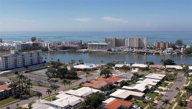 14872 CROWN DRIVE, Largo, FL 33774