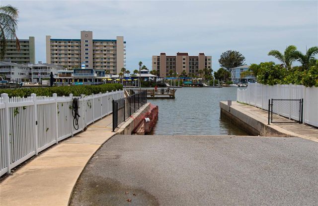 14872 CROWN DRIVE, Largo, FL 33774