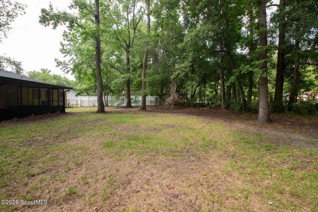 114 Laurel Lane, Kingsland, GA 31548