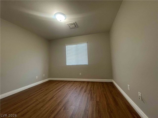1613 YELLOW TULIP Place n, Henderson, NV 89012
