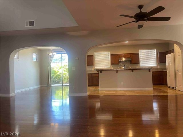 1613 YELLOW TULIP Place n, Henderson, NV 89012