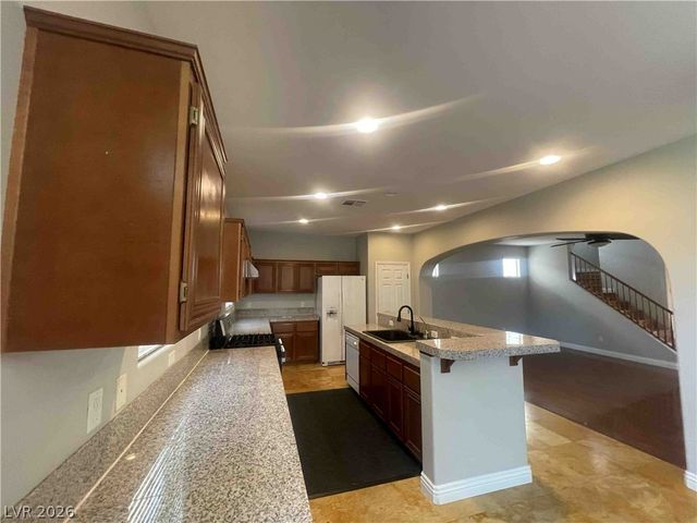 1613 YELLOW TULIP Place n, Henderson, NV 89012