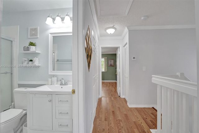 806 NW 208th Way, Pembroke Pines, FL 33029