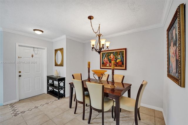 806 NW 208th Way, Pembroke Pines, FL 33029