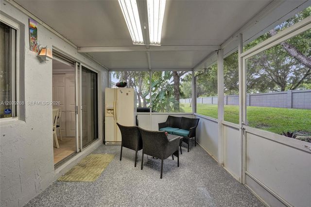 806 NW 208th Way, Pembroke Pines, FL 33029