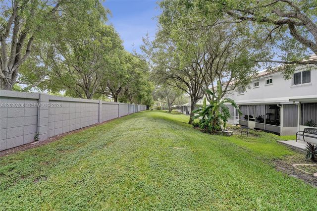806 NW 208th Way, Pembroke Pines, FL 33029