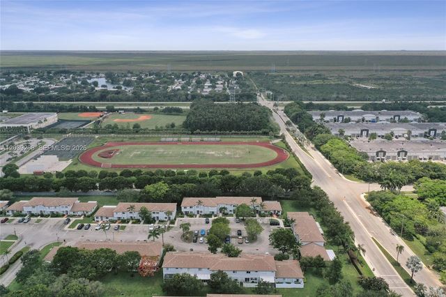 806 NW 208th Way, Pembroke Pines, FL 33029