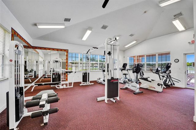 806 NW 208th Way, Pembroke Pines, FL 33029