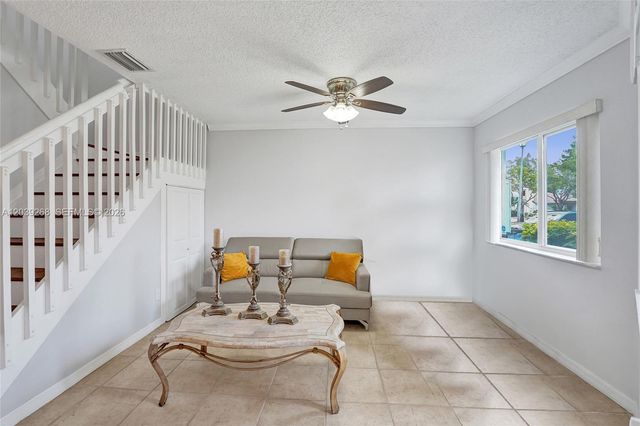 806 NW 208th Way, Pembroke Pines, FL 33029